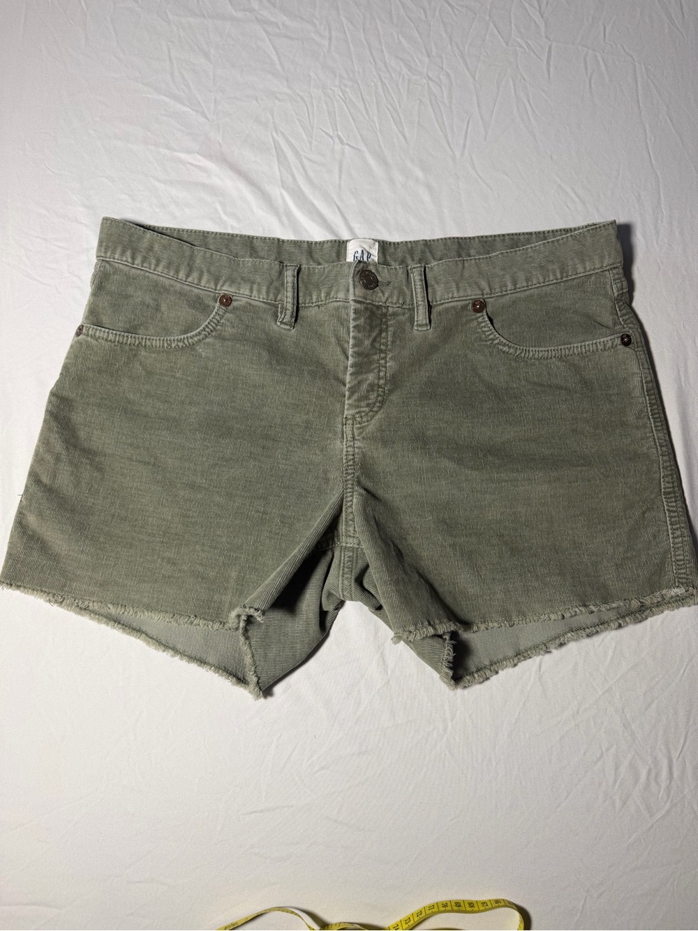 GAP Sage Green Corduroy Cut Off Shorts Frayed Hem Pockets Women's Size 12